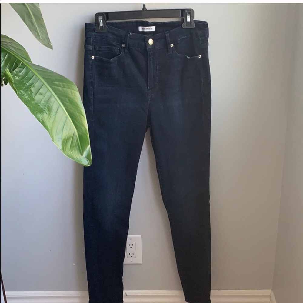 GOOD AMERICAN GOOD LEGS DARK WASH JEAN SIZE 30
